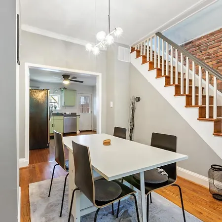Pristine Townhouse With Rooftop Deck Near Canton! Baltimore Exterior photo