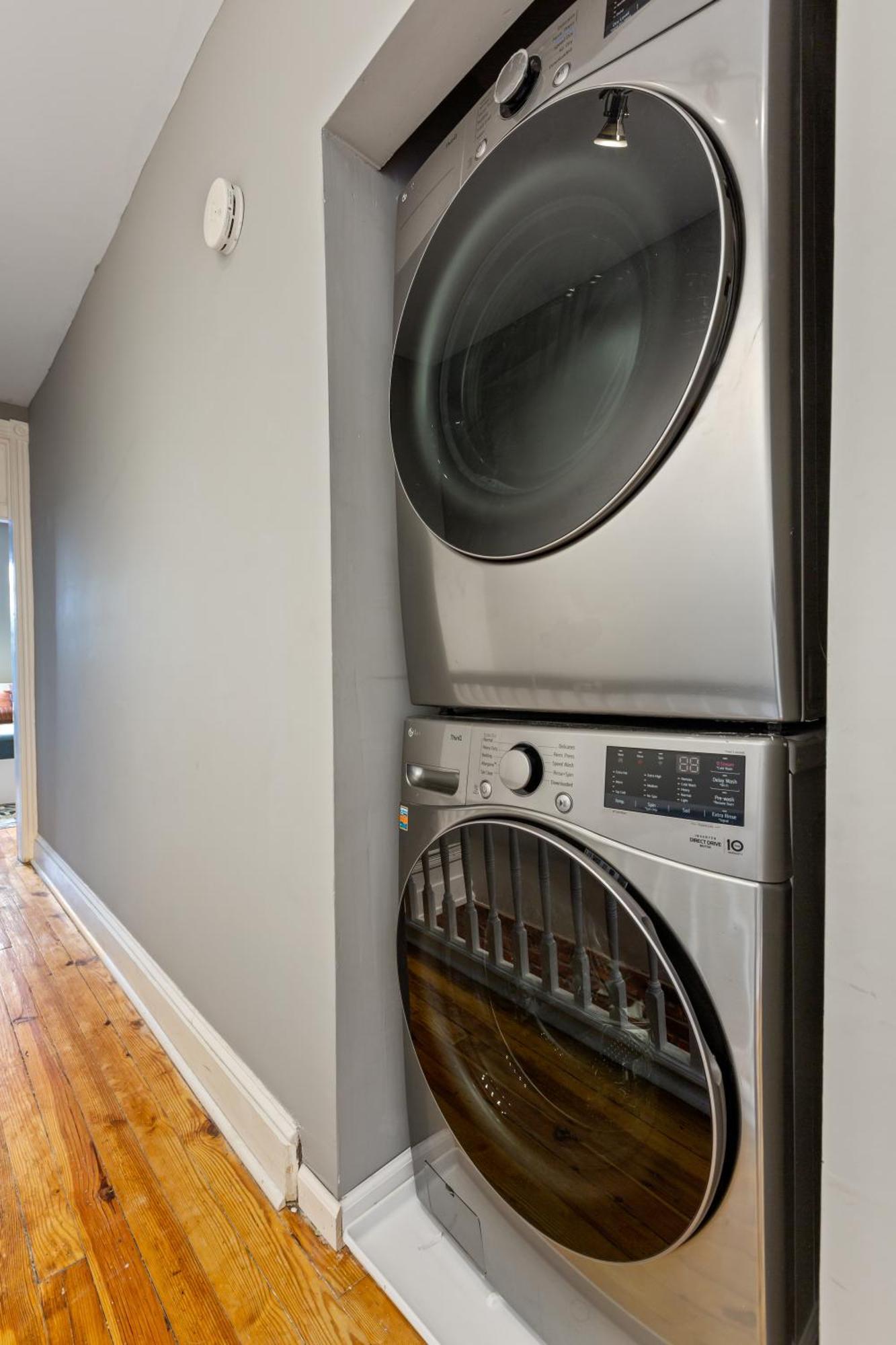 Pristine Townhouse With Rooftop Deck Near Canton! * Baltimore